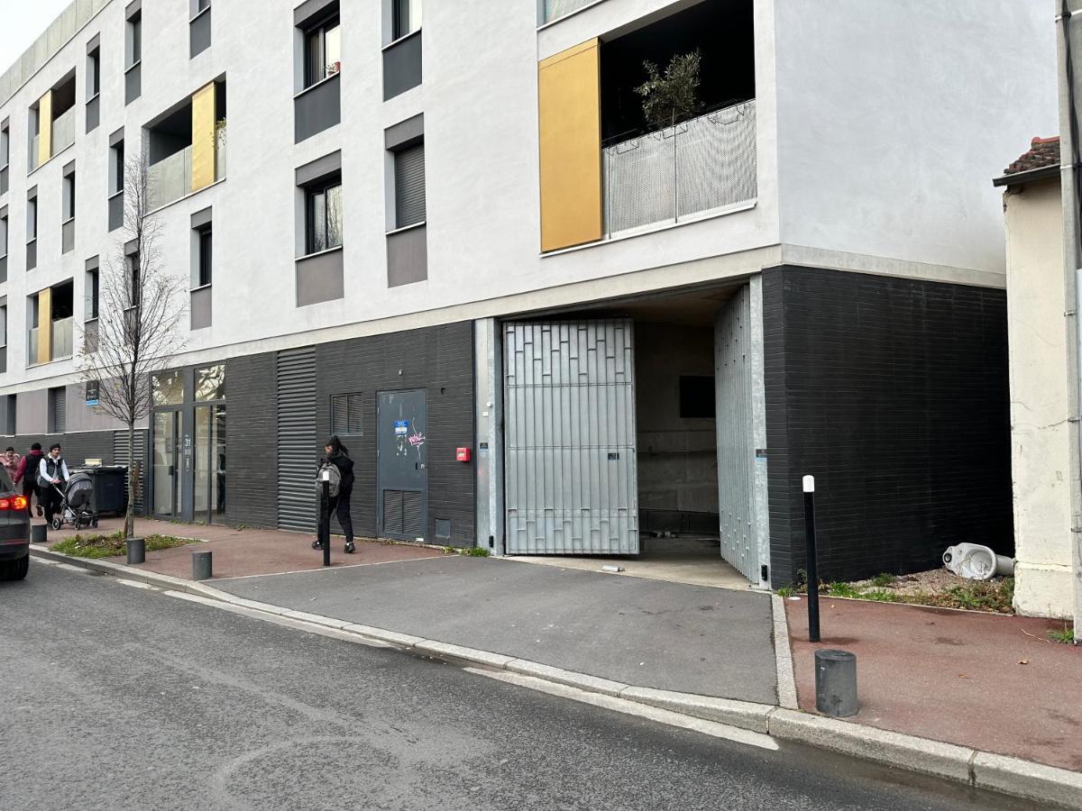 Agreable 3 Pieces Avec Parking Proche Gare Et Paris By Immo Kit Apartment La Courneuve
