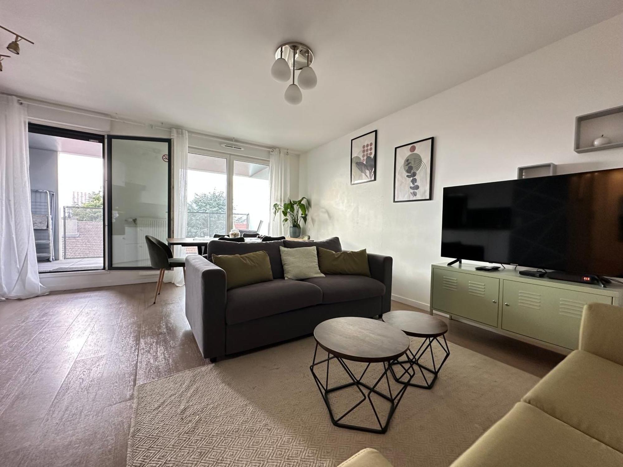 Apartment Agreable 3 Pieces Avec Parking Proche Gare Et Paris By Immo Kit